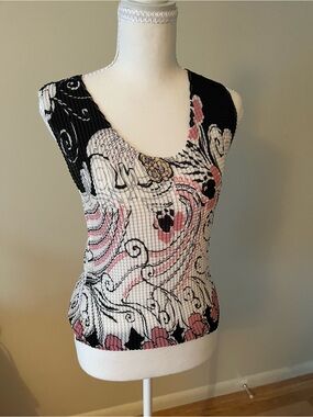 NICOLA Black White and Pink Floral Waffle Tank Top